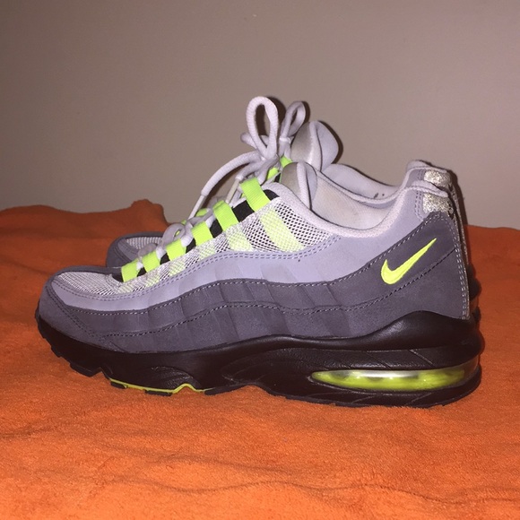 air max 95 grade school